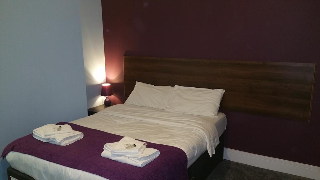 Ali 3* Oxford